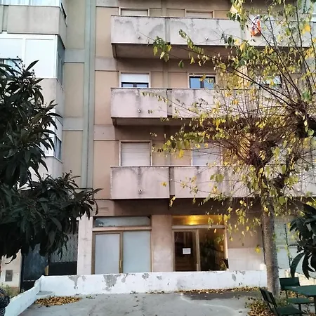 Apartment Retreat View Tagu River *